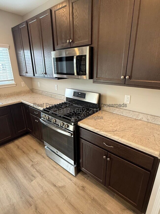 Building Photo - 5509 W Woodhaven Dr