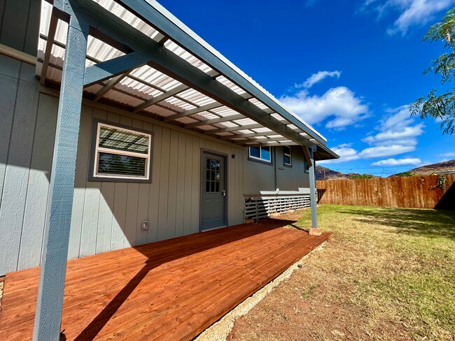 Building Photo - 87-228-228 Holomalia Pl