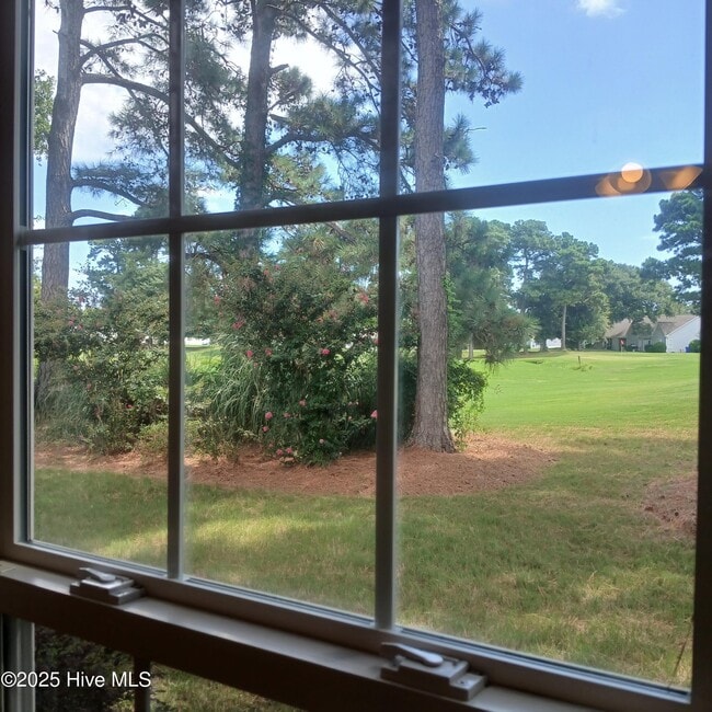 Building Photo - 4999 Glen Cove Dr SE