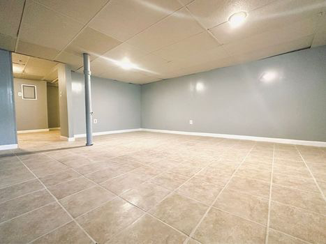 Building Photo - 809 Fairfax Rd