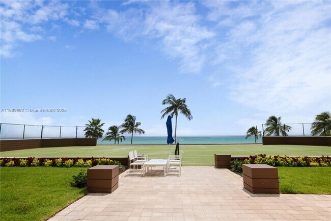 Building Photo - 17555 Collins Ave