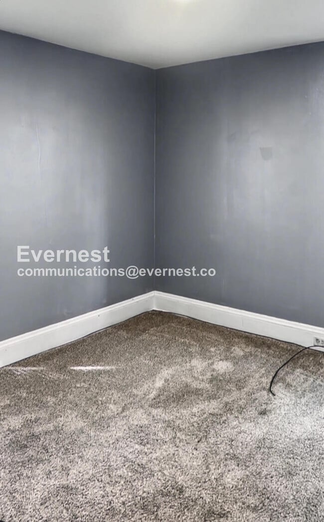 Building Photo - 4065 Harwood Rd