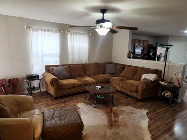 Building Photo - 829 Poncho Ln