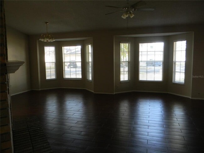 Building Photo - 150 Abbey Hollow Dr