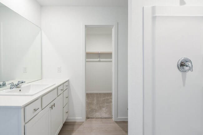 Building Photo - 6847 Flowering Ginger Ln