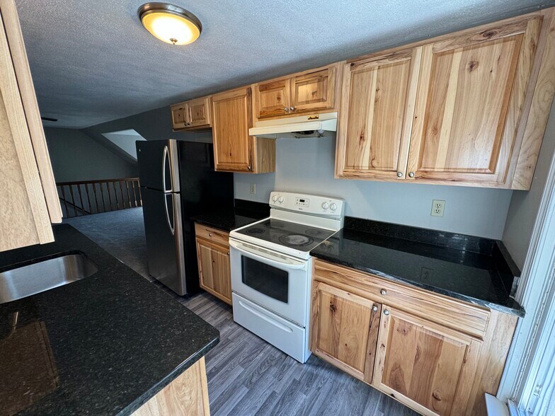 Building Photo - 59 Waverley Rd