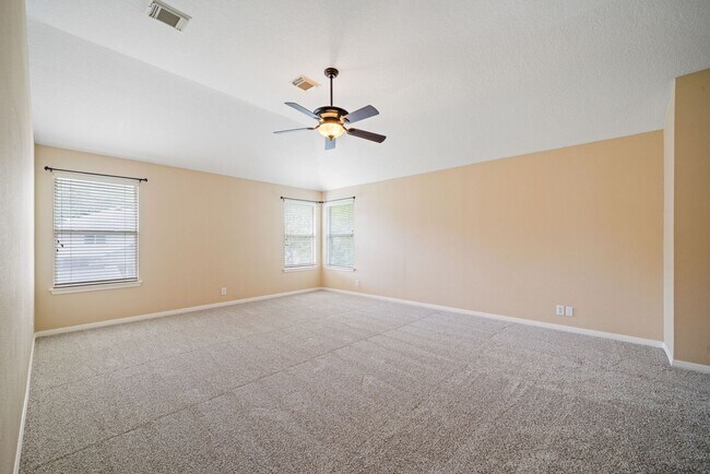 Building Photo - Executive Greenshire Living in Schertz, TX...