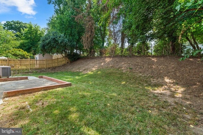 Building Photo - 9212 Chanute Dr