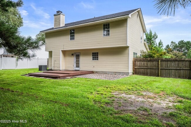 Building Photo - 107 Chestnut Ct
