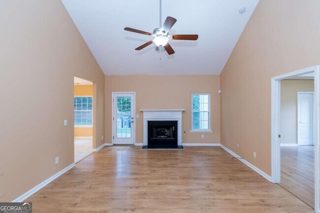 Building Photo - 235 Summer Hill Cir