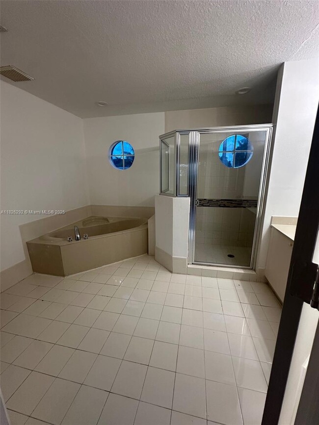 Building Photo - 7375 NW 173rd Dr