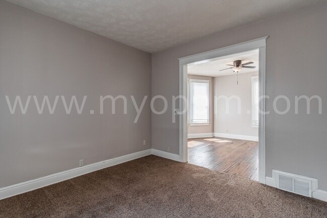 Building Photo - 120 N 40th St