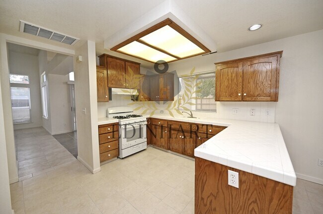 Building Photo - 2233 E Christopher Dr