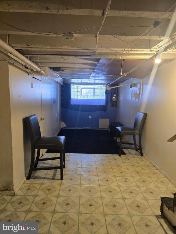 Building Photo - 6254 Brous Ave