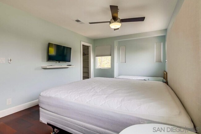 Building Photo - 657 Westbourne St