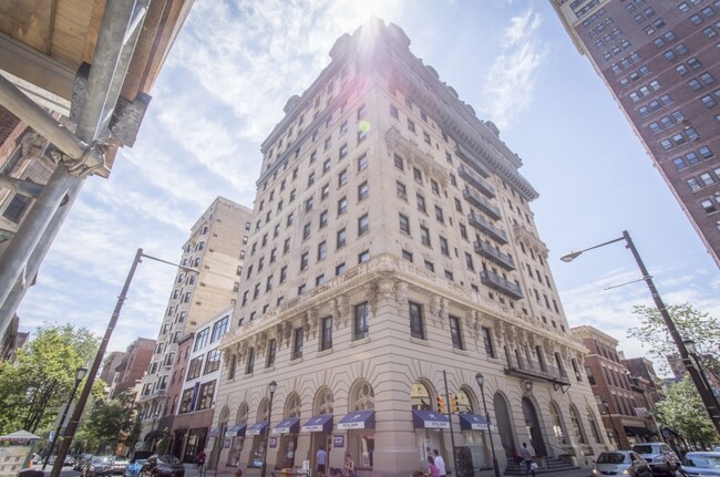 Building Photo - Walnut Square Apartments