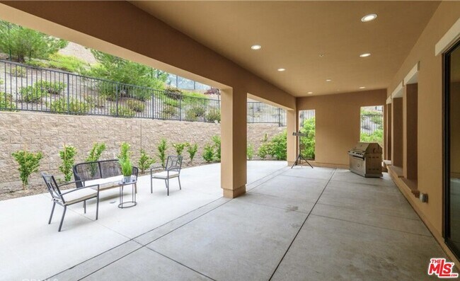 Building Photo - 20231 Bentley Way