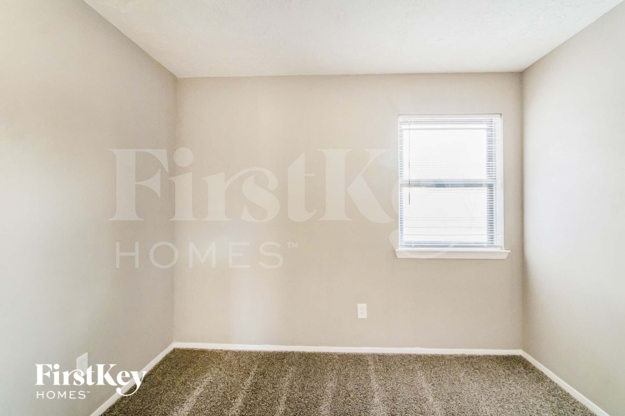 Building Photo - 9806 Charmont Rd