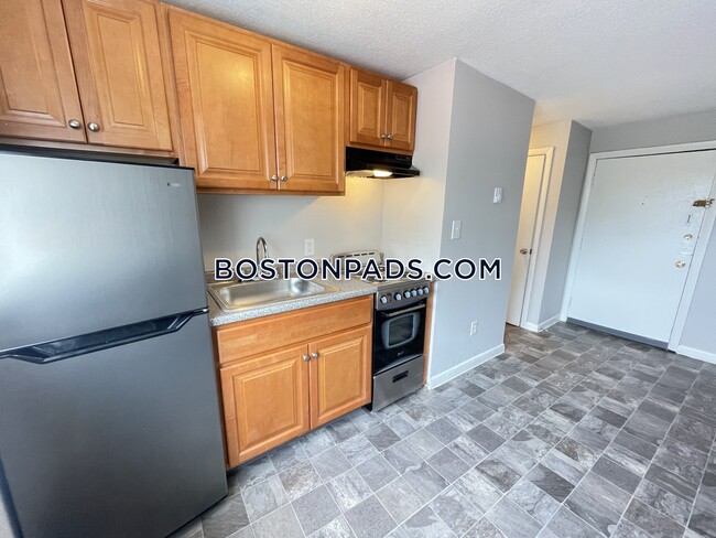 Building Photo - 231 Harrison Ave