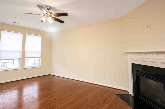 Building Photo - 2691 Sheffield Hill Way