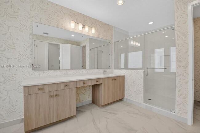 Building Photo - 8356 Royal County Down Rd