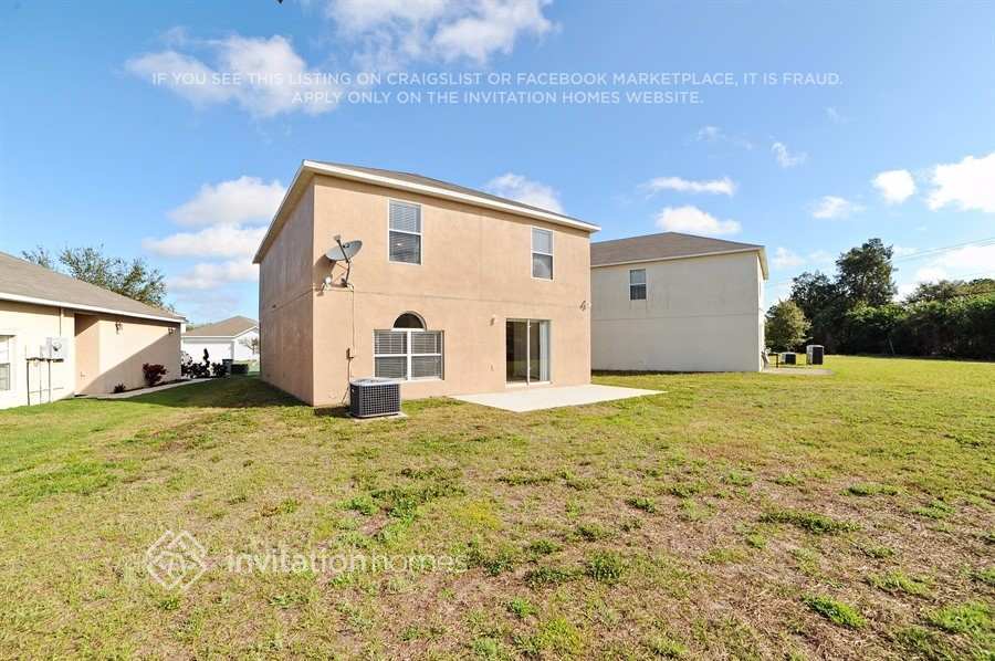Building Photo - 947 Brenton Leaf Dr