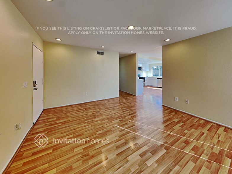 Building Photo - 2313 S Pleasant Ave