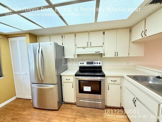 Building Photo - 2733 Countryside Blvd