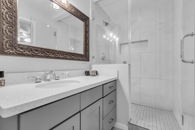 Building Photo - 5403 Carew St