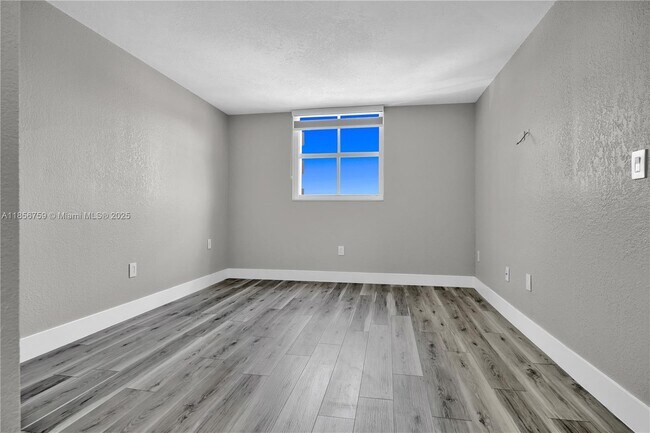 Building Photo - 5880 Collins Ave