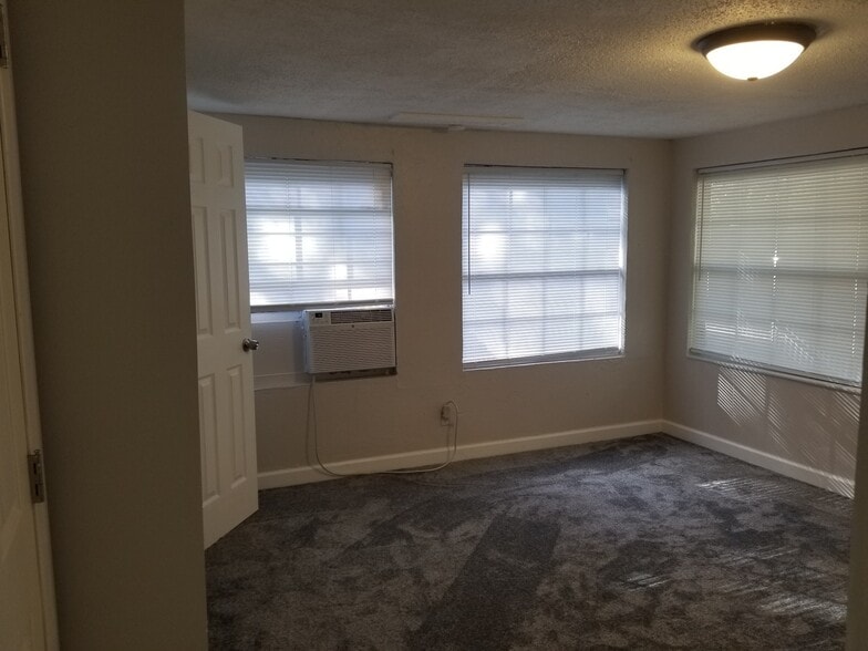 Master Bedroom - 3234 71st Ave N