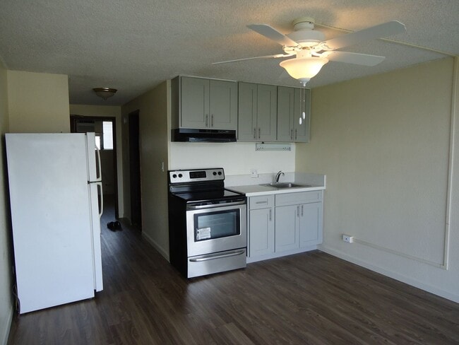 Building Photo - Aloha Lani 1 Bedroom, 1 Bath, 1 Covered Parking Apt in Waikiki