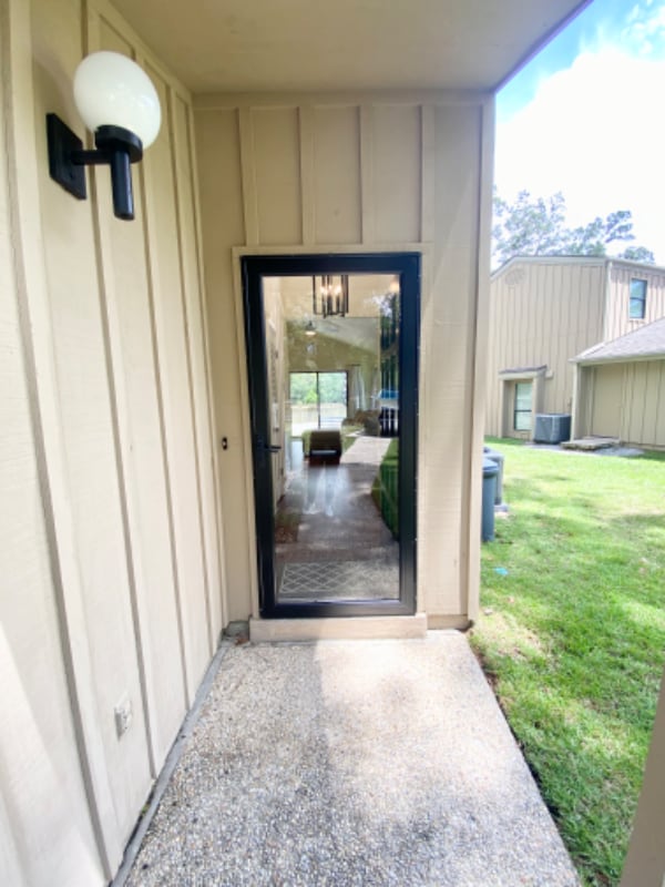 Building Photo - 82 N Court Villa Dr