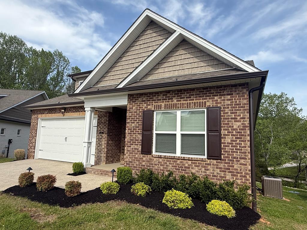 Building Photo - 1116 Cross Pointe Dr