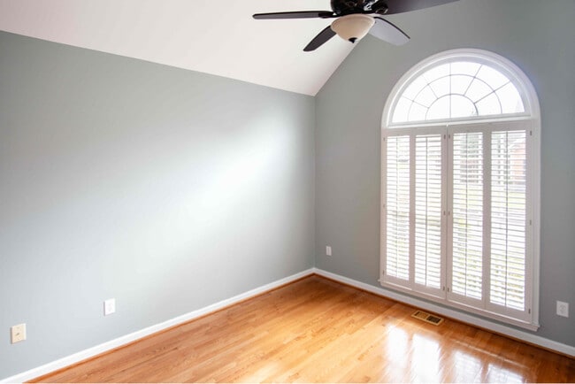 Building Photo - 1465 Rosewood Creek Dr