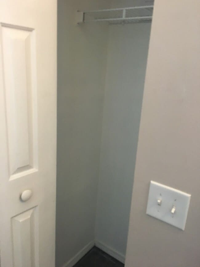 Building Photo - Wonderful 3BR/2BTH Soulard Townhouse