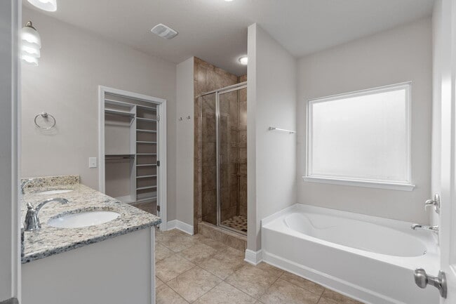 Building Photo - 523 Gadwell St