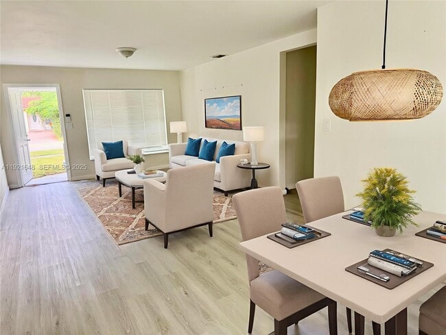 Building Photo - 2546 Scott St