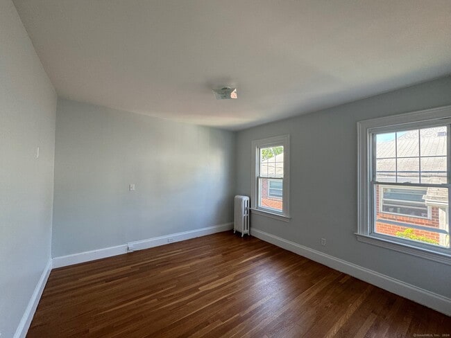 Building Photo - 1253 Forest Rd