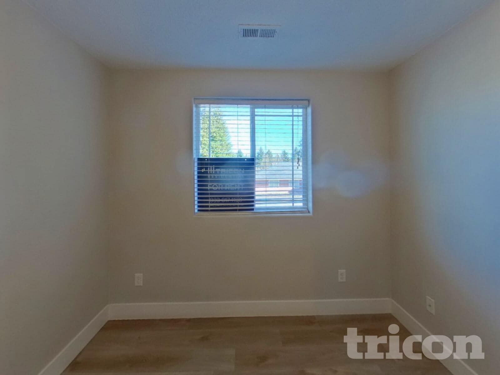 Building Photo - 7924 NE 20th St