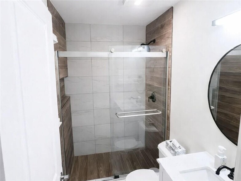 Building Photo - 2124 Zelda Dr NE