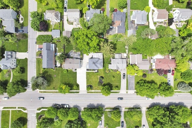 Building Photo - 2615 Northwest Blvd