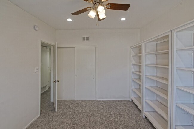 Building Photo - 3856 W 242nd St