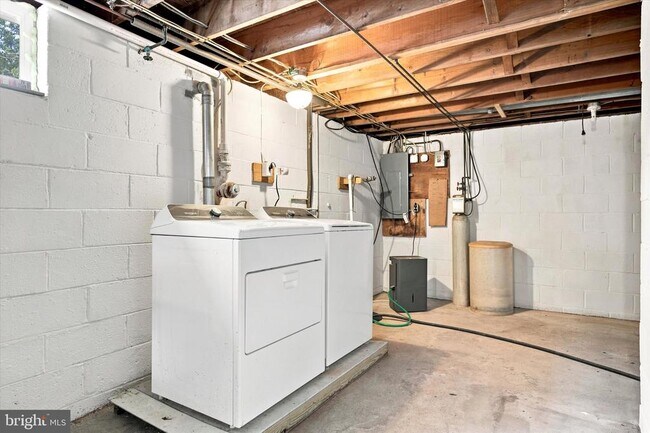 Building Photo - 112 Stump Rd