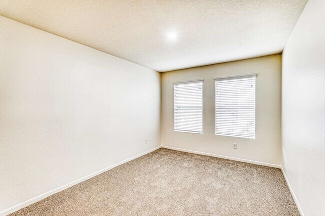 Building Photo - 3514 Barkers Crossing Ave