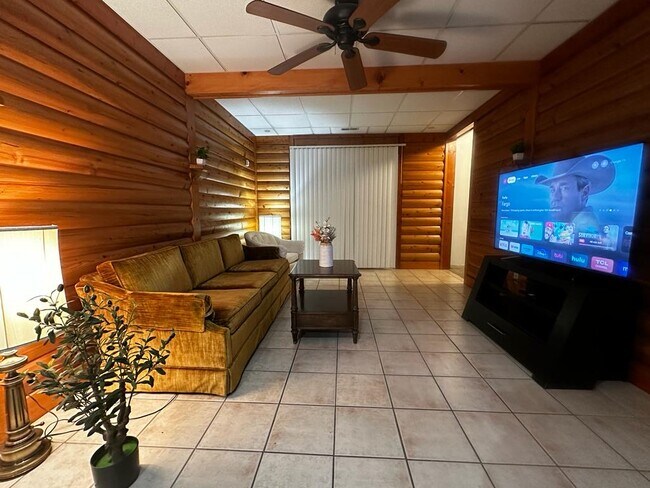 Building Photo - 1511 Legend Trail Dr