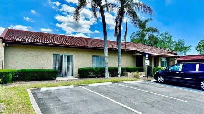 Building Photo - 601 N Hercules Ave