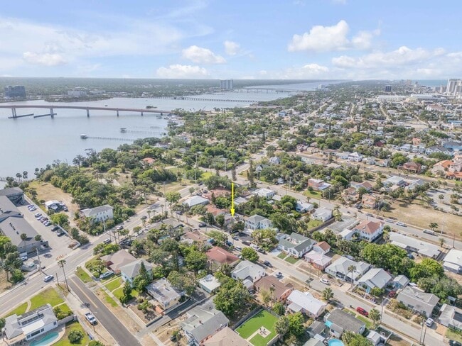 Building Photo - Renovated Spanish-Style 2/1 Beach Bungalow...