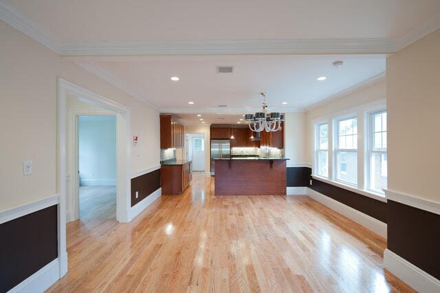 Building Photo - 381 Belmont St