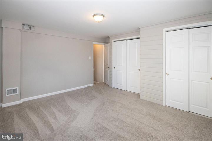 MASTER BEDROOM - 207 Somerset St